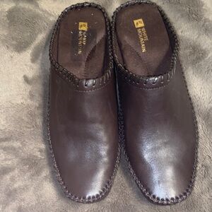 White Mountain Women’s Dark Brown Mules❤️